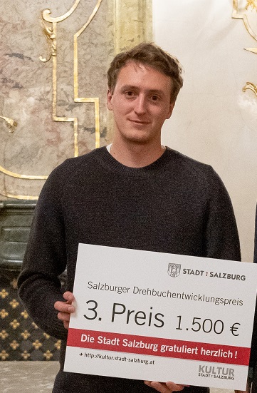 Paul Porenta Foto des Drittplatzierten im Marmorsaal des Schlosses Mirabell
