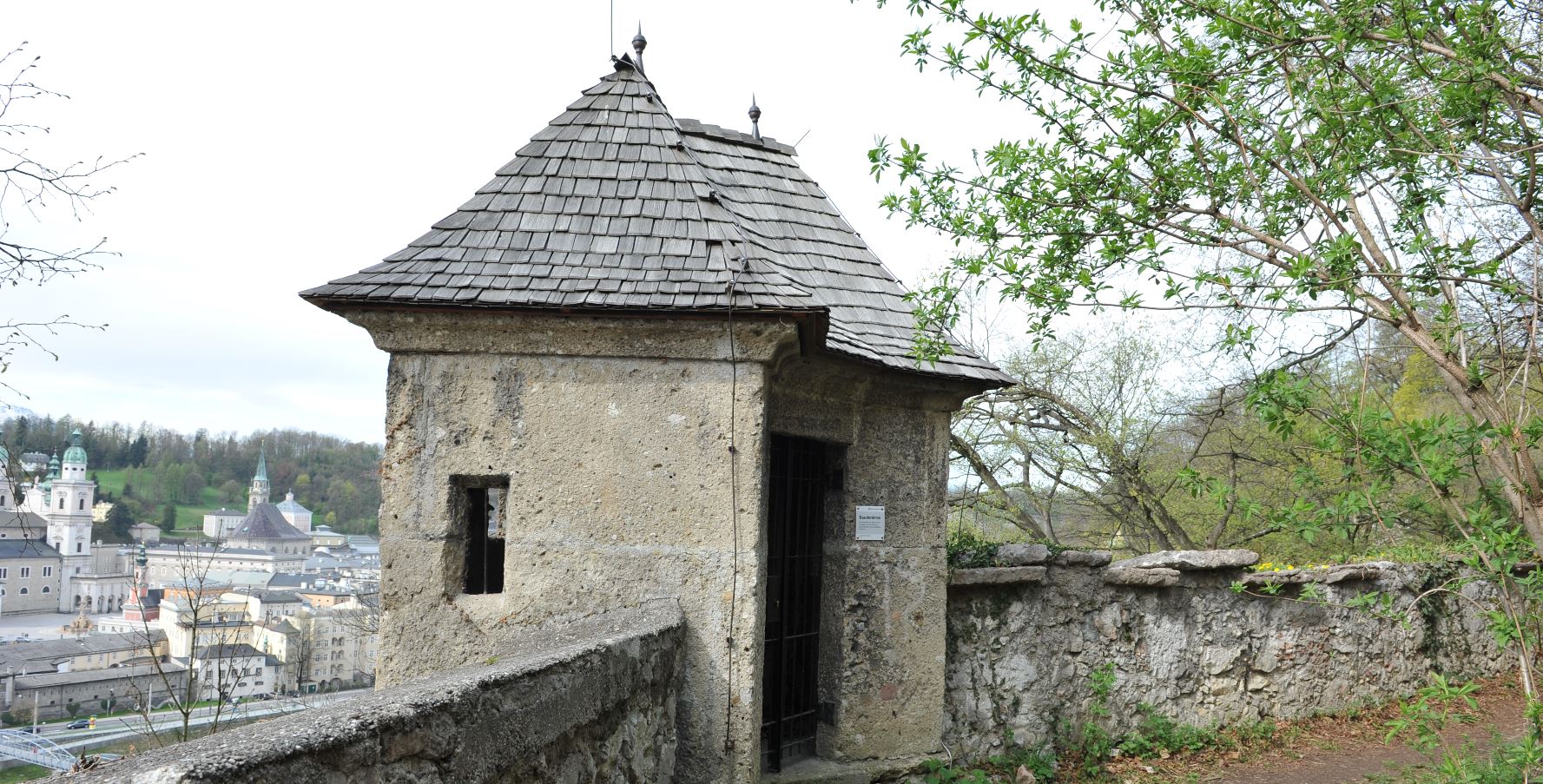 Wehrturm Kapuzinerberg Der alte Wehrturm am Kapuzinerberg