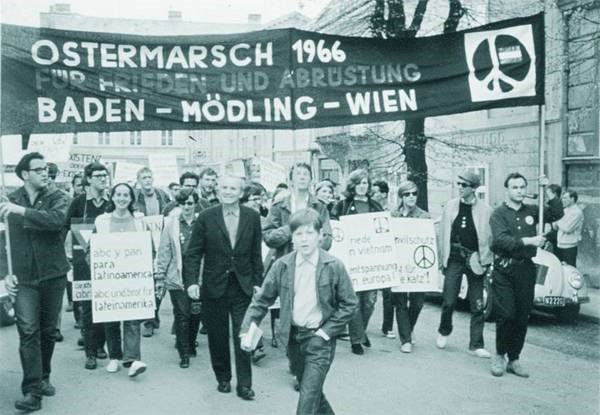 Demonstration der Ostermarschbewegung in Wien 1966