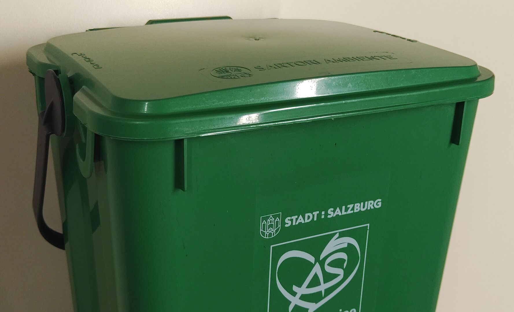 Bioküberl Ein kleines Behältnis für den Bioabfall